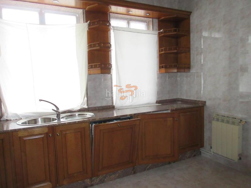 Foto bade3106-6f38-4162-a9a9-32ed6badd795. Edificio en Fene