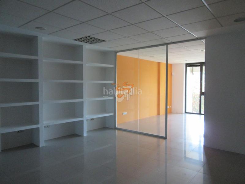 Foto 01c1efb2-1e33-44f4-9a40-f9e620c8e761. Local commercial dans Fene