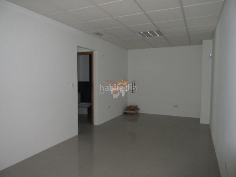 Foto 2f2ebe2c-eaf2-46c0-a556-0b22c788fe08. Local commercial dans Fene