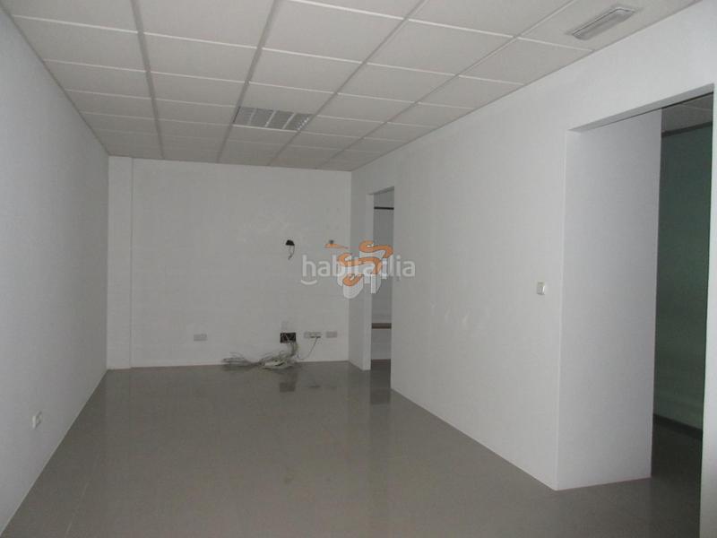 Foto b38127e6-8d0c-474e-9f5a-d30704c3679a. Local commercial dans Fene