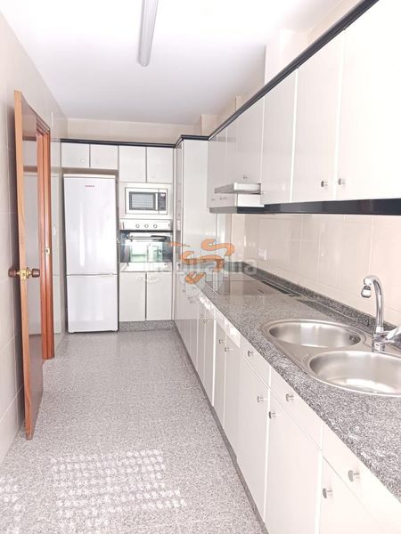 Foto 265139ce-6248-4d5a-a84b-62f6a658f709. Apartament amb calefacció a Caranza Ferrol