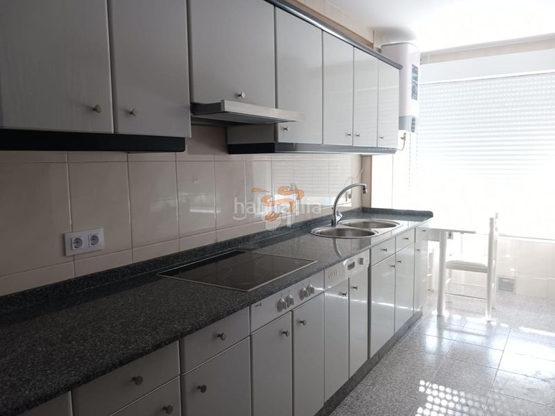 Foto 5d6a261d-0f59-4598-b67a-cdb6f13c6e38. Apartament amb calefacció a Caranza Ferrol