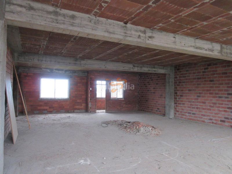 Foto aaa57314-691d-4a26-9a24-e2dd0ac42742. Edificio en A Gándara Narón