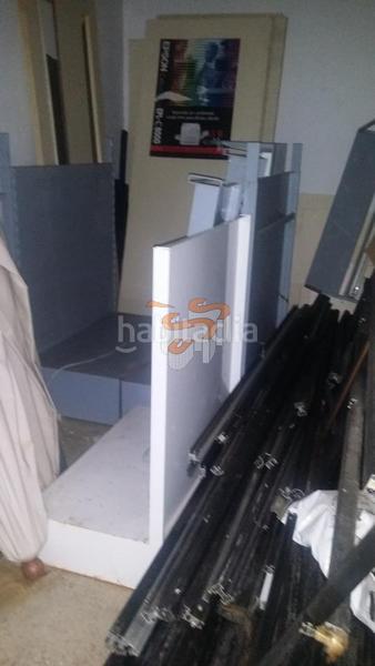 Foto 4d5e54fb-e560-4f80-841b-0577bb8abe4c. Local comercial a Caranza Ferrol