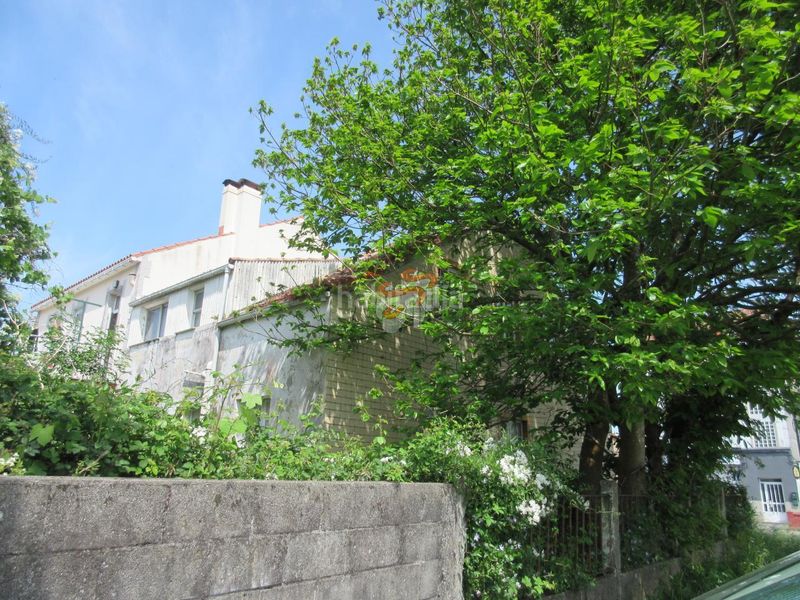 Foto bf8a9b3d-c750-482d-9075-dc369fd0b43a. Casa amb aparcament a A Malata - Catabois - Ciudad Jardín Ferrol