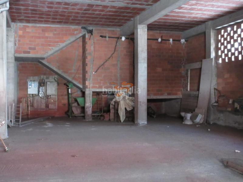 Foto a5ff1990-561a-4e1b-8306-34e2f300f956. Local comercial a Alto del Castaño Narón