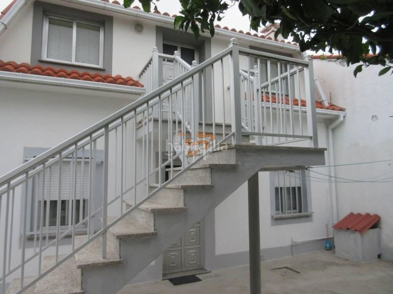 Foto 57496e5e-0897-43fa-a1f6-d46943986786. Casa amb calefacció aparcament a A Malata - Catabois - Ciudad Jardín Ferrol