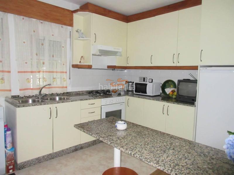 Foto ace40031-09d9-46d1-94ae-4d5c4caa000a. Casa en A Malata - Catabois - Ciudad Jardín Ferrol