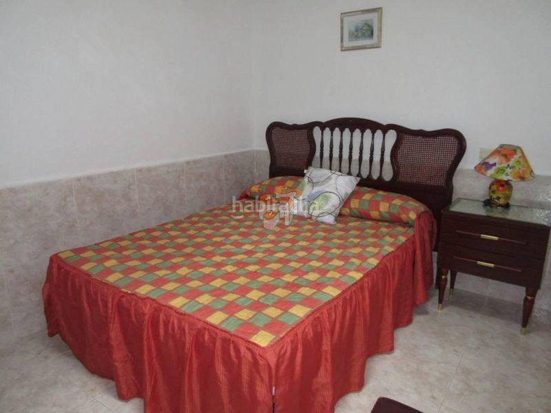 Foto b1db6983-de6c-4ee0-8705-393ec12ec657. Casa amb calefacció aparcament a A Malata - Catabois - Ciudad Jardín Ferrol