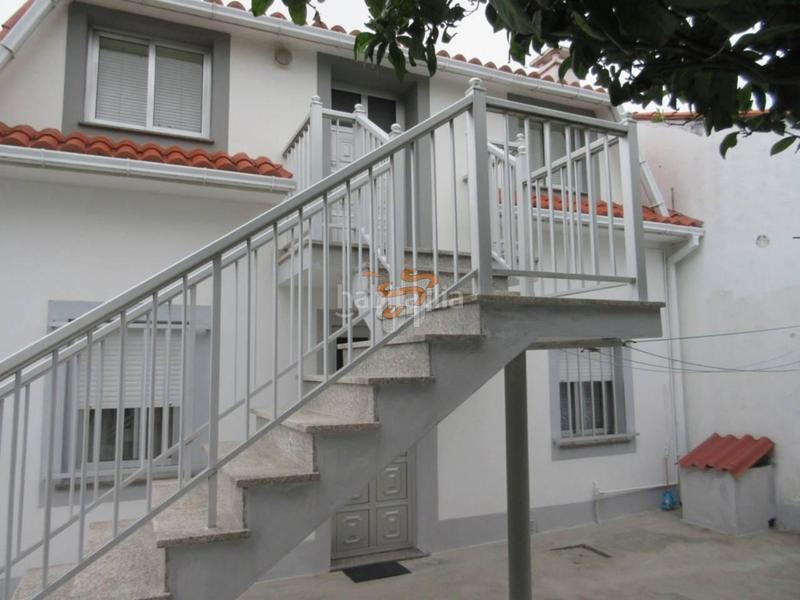 Foto e406656c-72c8-468f-bbd7-79f994d9bf4a. Casa en A Malata - Catabois - Ciudad Jardín Ferrol