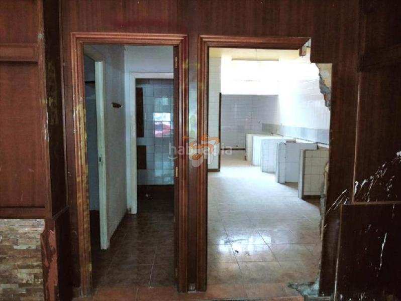 Foto b5302e1c-40d9-4a3a-baa4-50a3503e4d7d. Alquiler local comercial en Centro Ferrol