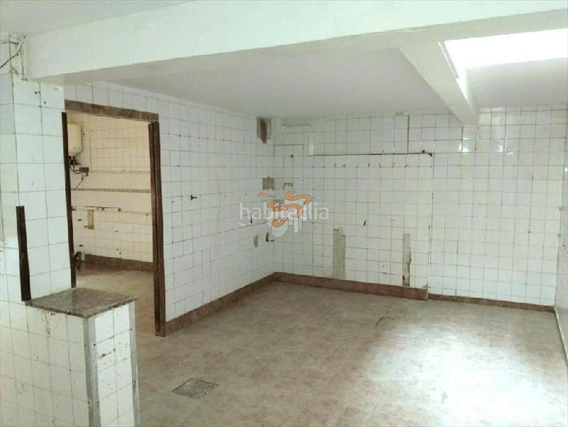 Foto 586e2832-a393-43ae-b977-17a2d1805f0c. Lloguer local comercial a Centro Ferrol