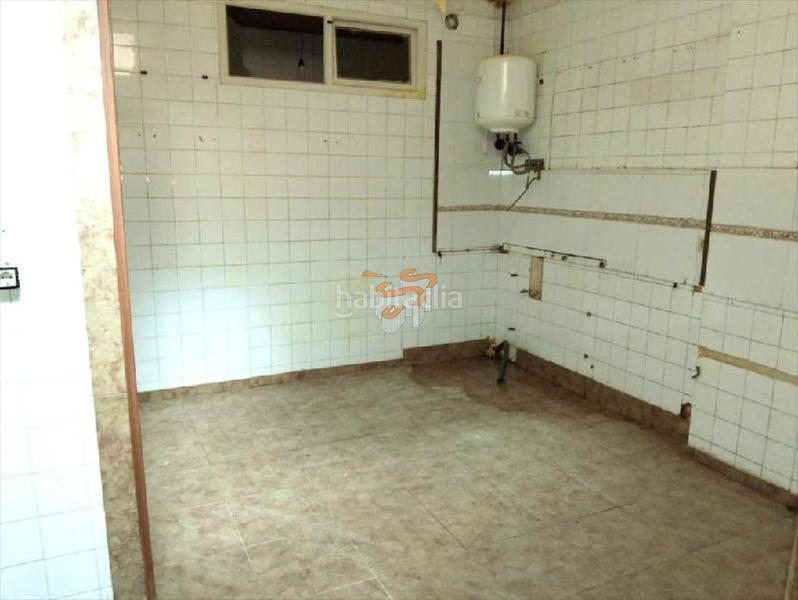 Foto c1dc4ba3-86f1-4afc-8625-8a175c1b67a2. Lloguer local comercial a Centro Ferrol