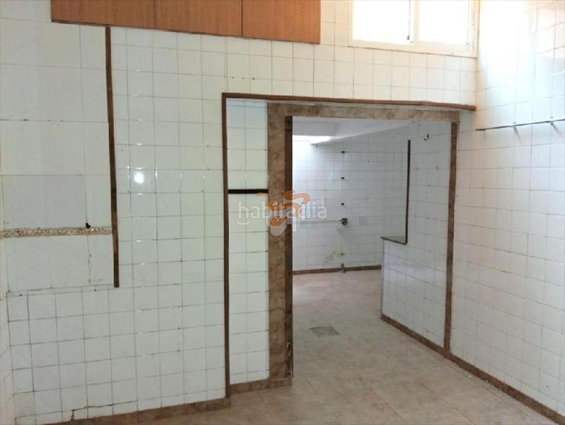 Foto 14476f4b-f473-4878-9b1c-a27beda86a1f. Location local commercial dans Centro Ferrol