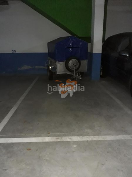 Foto d9b2c548-a150-41c0-877b-0c0bbb346588. Parking coche en A Malata - Catabois - Ciudad Jardín Ferrol