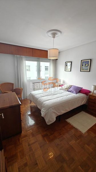 Foto 0a812637-ecc7-4423-9871-015d9631bbcc. Rent flat with heating parking in Plaza de España Ferrol