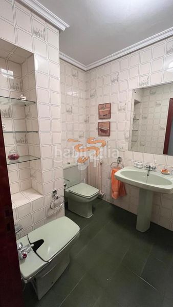 Foto c7d5a49e-9e4b-4c6f-af25-4e33d02681e9. Rent flat with heating parking in Plaza de España Ferrol