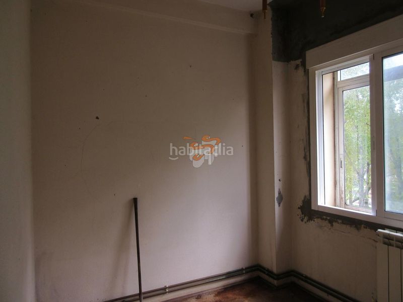 Foto 62a6d9d0-9738-41b5-80ce-0e09b5673481. Piso en Caranza Ferrol