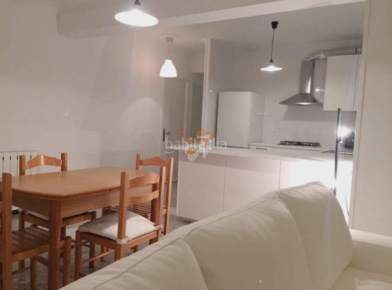 Foto 8fb13162-9581-41bc-a9d8-6d2b22ba465e. Lloguer pis amb calefacció a Centro Ferrol