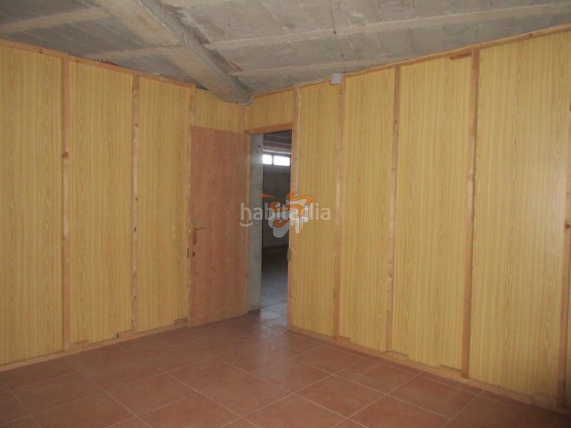 Foto bc0a0b4a-b673-41c5-a78c-eaa2f3f6fe52. Local comercial a Moeche