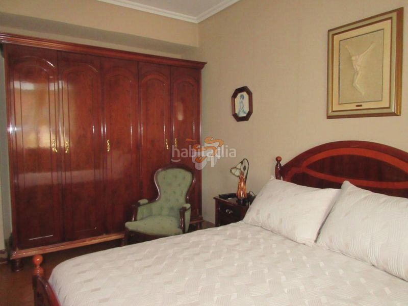 Foto 21ceca87-20c8-464f-8990-37e65645d5c7. Piso en Caranza Ferrol