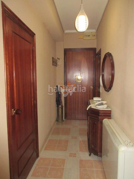 Foto dfad56ba-887f-4465-8a14-246e89ca27d1. Piso en Caranza Ferrol