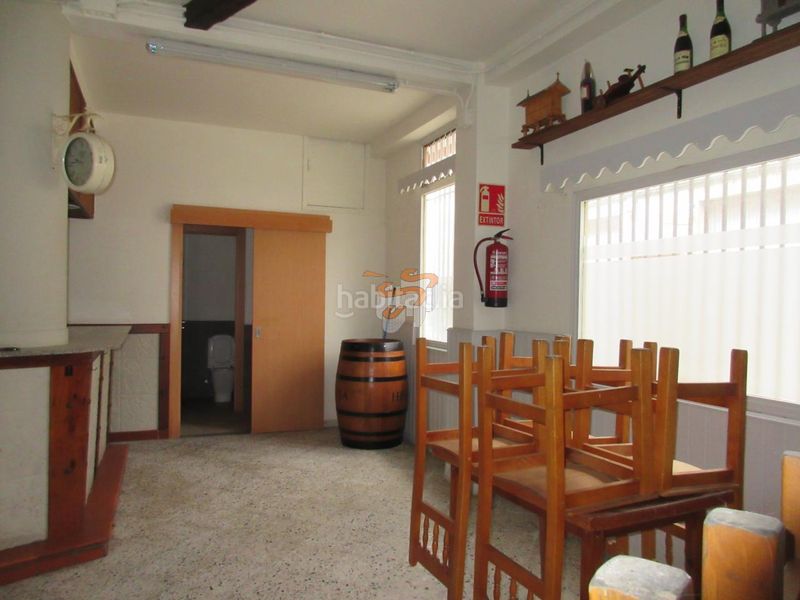 Foto f10f248b-07f4-485a-a32a-c029818b9ef9. Local comercial a Porta Nova Ferrol