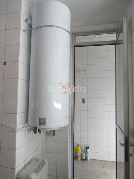 Foto 483ed456-0aa6-4262-bd56-463d1f5ae27d. Piso en Caranza Ferrol