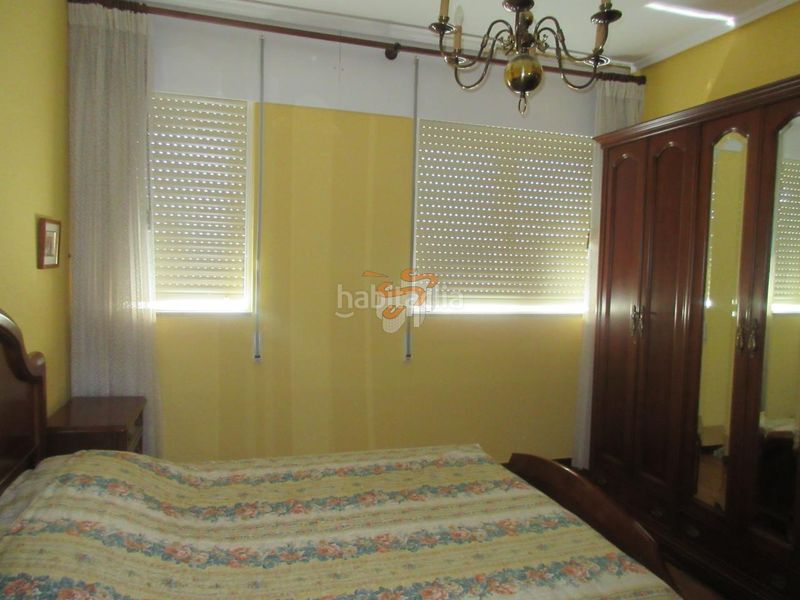 Foto 8982dd86-60c8-4d9b-a692-50c3ae2bae2f. Piso en Caranza Ferrol
