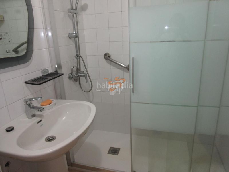 Foto b1673a9b-2386-45d6-8f94-0f2b8d05aa63. Piso en Caranza Ferrol