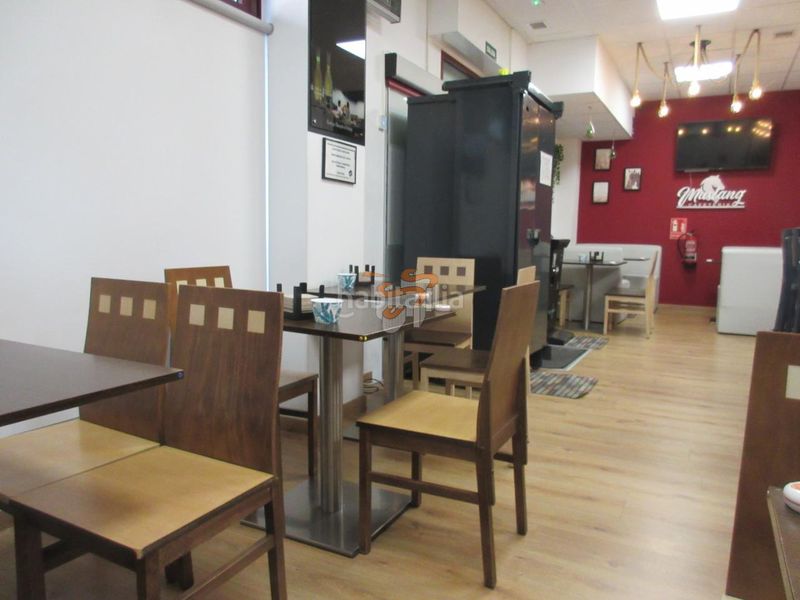 Foto 7a235f0a-e146-4bf4-b9a1-ba0b0332d274. Local comercial a Porta Nova Ferrol