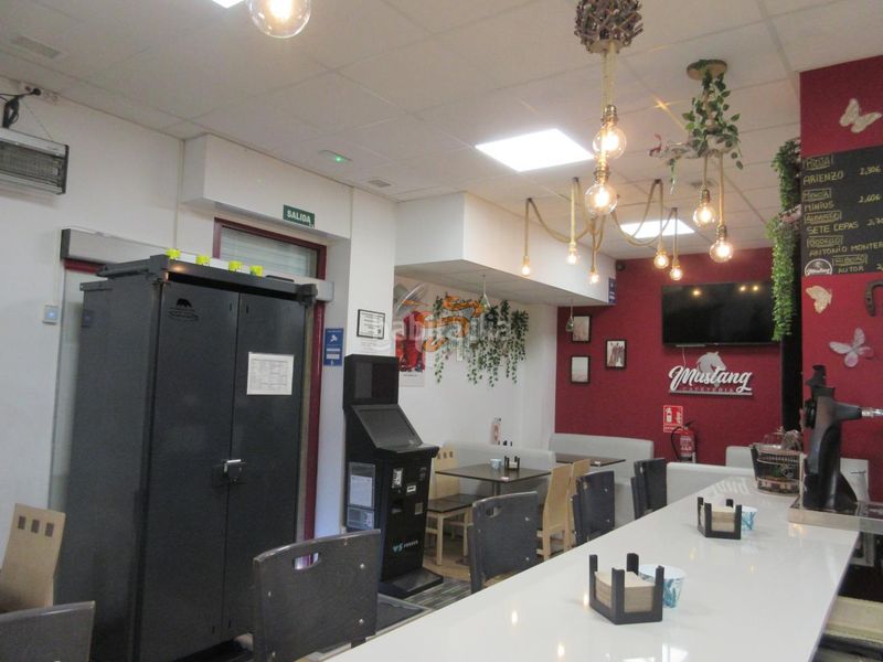 Foto dc9b1f89-f99e-421b-bd2c-7885fd2d3334. Local comercial a Porta Nova Ferrol