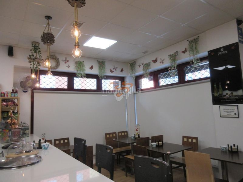 Foto ff2770d2-f3c0-4ab9-bbc7-6b1dbbc02015. Local comercial a Porta Nova Ferrol