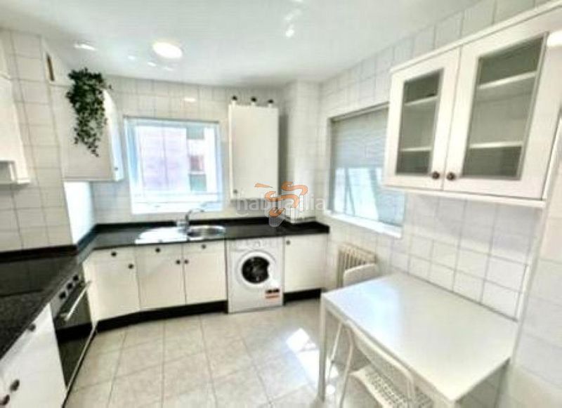 Foto 54314796-11c9-478c-bf32-12b90a50bde6. Apartament amb calefacció a Esteiro Ferrol