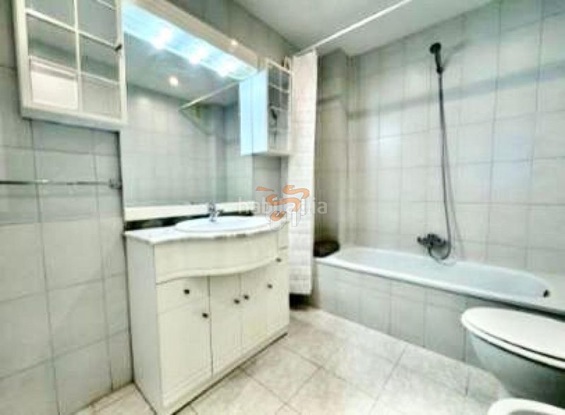 Foto 94df6507-511d-43cd-ab82-6516051cfa43. Apartament amb calefacció a Esteiro Ferrol