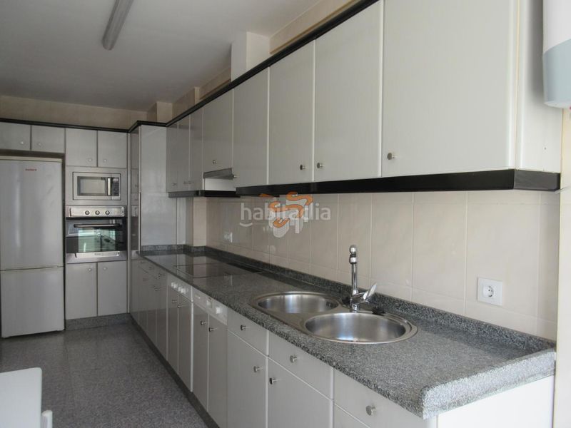 Foto d130d57b-016c-408e-a3a8-cd5e5d0f7330. Lloguer apartament amb calefacció a Caranza Ferrol