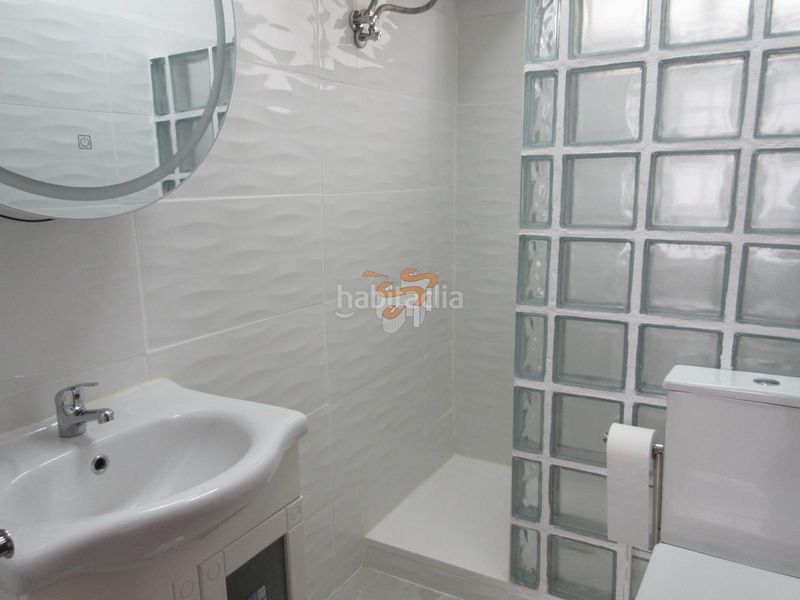 Foto 208face5-e17b-4e0b-b1ba-e8fa5be78fa8. Rent flat with heating in Caranza Ferrol
