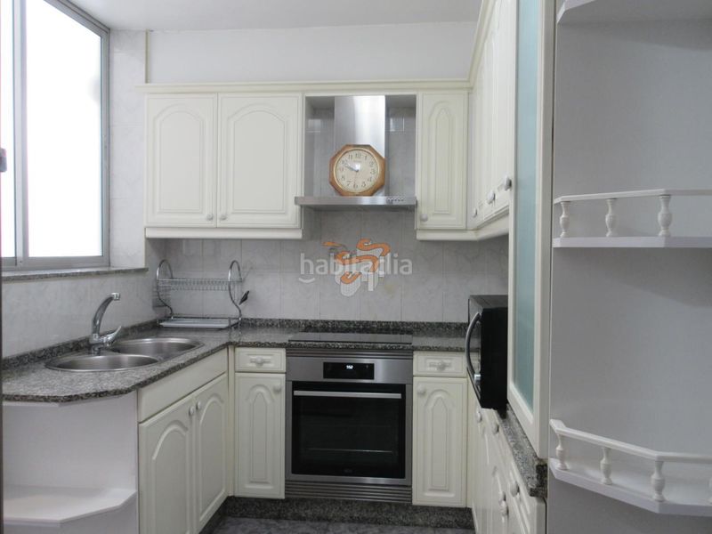 Foto 33ba976c-c5fc-4a02-806c-7052e42fc3fd. Rent flat with heating in Caranza Ferrol