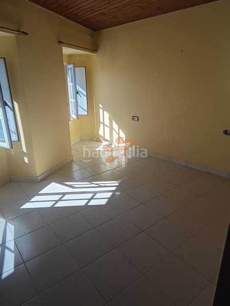 Foto bb876812-6fbf-4d80-9fe6-733873ab138d. Casa amb aparcament a Fene