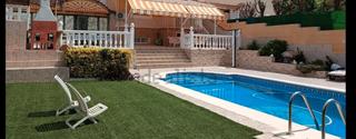 Casa aparellada  Calle ruperto chapí. ¿te gustaría vivir en un gran chalet, en lo mejor zona en crecic
