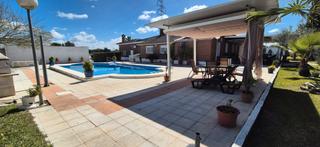 Chalet  2 avenida. desearias tener un chalet exclusivo unifamiliar?