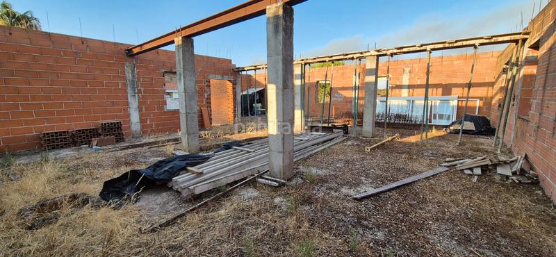 Foto bb0d5ae5-f7d2-4d85-8462-f98888de132b. Chalet mit parking in Dehesilla de Calamón - Campomanes Badajoz