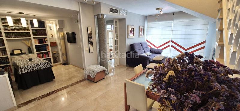 Foto 130cffbc-0e25-4b51-a7c8-5ceea7b2732b. Casa adossada amb xemeneia calefacció aparcament a Badajoz