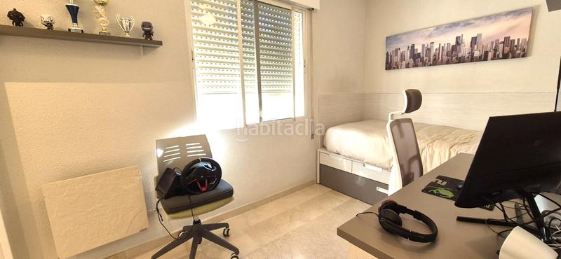 Foto 4851e161-9d6d-4684-8899-bea1b966024d. Casa adossada amb xemeneia calefacció aparcament a Badajoz