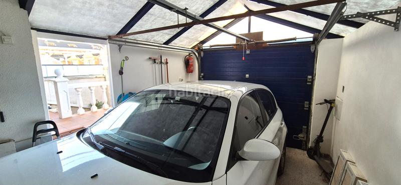 Foto 5d3cca1f-20a9-4e5b-9c6f-69e3a74ce13b. Casa adossada amb xemeneia calefacció aparcament a Badajoz