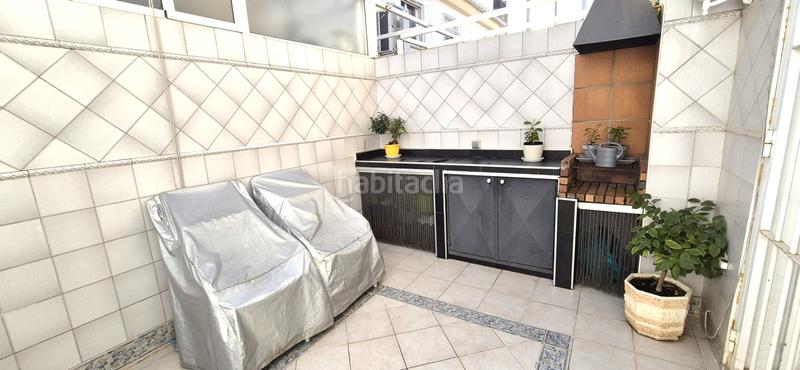 Foto 60d3e288-5d60-4ac1-acf3-780e8960265f. Casa adossada amb xemeneia calefacció aparcament a Badajoz