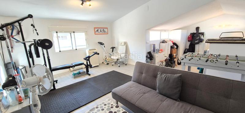 Foto 63358e94-4d47-4557-8fab-3a1ce90b583a. Casa adossada amb xemeneia calefacció aparcament a Badajoz