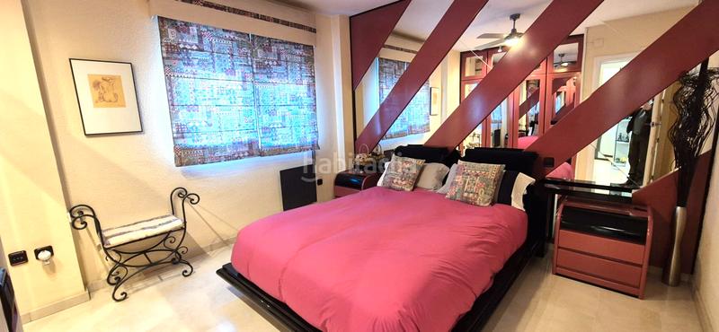 Foto 99b42fef-5d8f-4148-8f29-17466fc15a9e. Casa adossada amb xemeneia calefacció aparcament a Badajoz