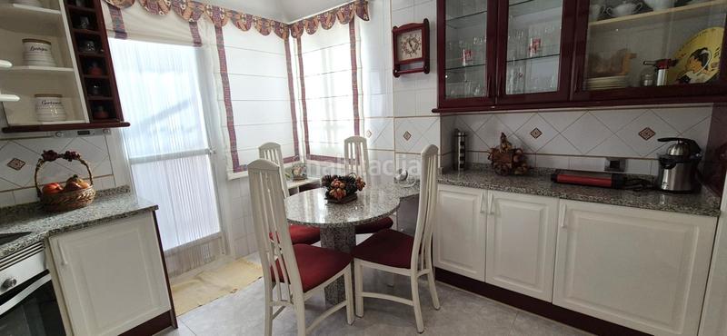 Foto 9ba6ff7f-c8ad-4142-9caa-b863026198bd. Casa adossada amb xemeneia calefacció aparcament a Badajoz