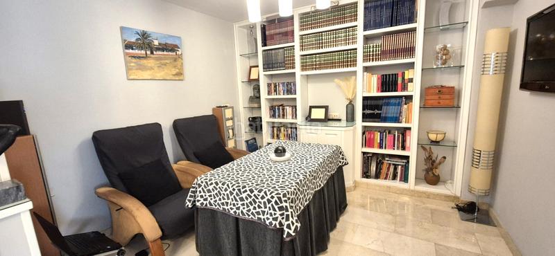 Foto eff4229d-5287-416d-b2bf-7268fb604fbd. Casa adossada amb xemeneia calefacció aparcament a Badajoz